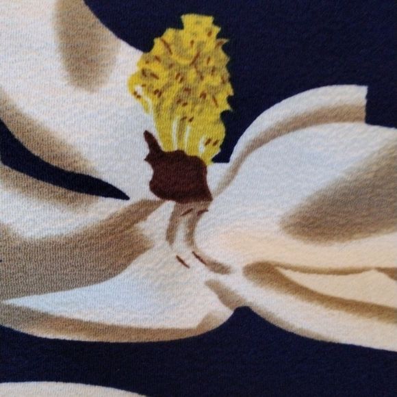 Homeyee Solid and Floral Dress - Picture 10 of 10